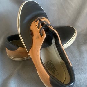 Mens Classic Vans Sneaker, Size 13